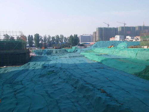 建绿色无尘工地 树环保安全标兵 宛城区政府观摩五里堡街道建筑施工工地扬尘污染治理工作