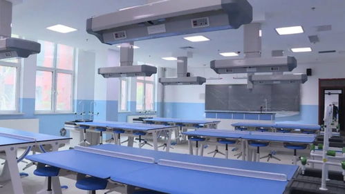 西青区这所中学9月份投入使用 环保建设工程专业施工,向群众汇报,请群众阅卷